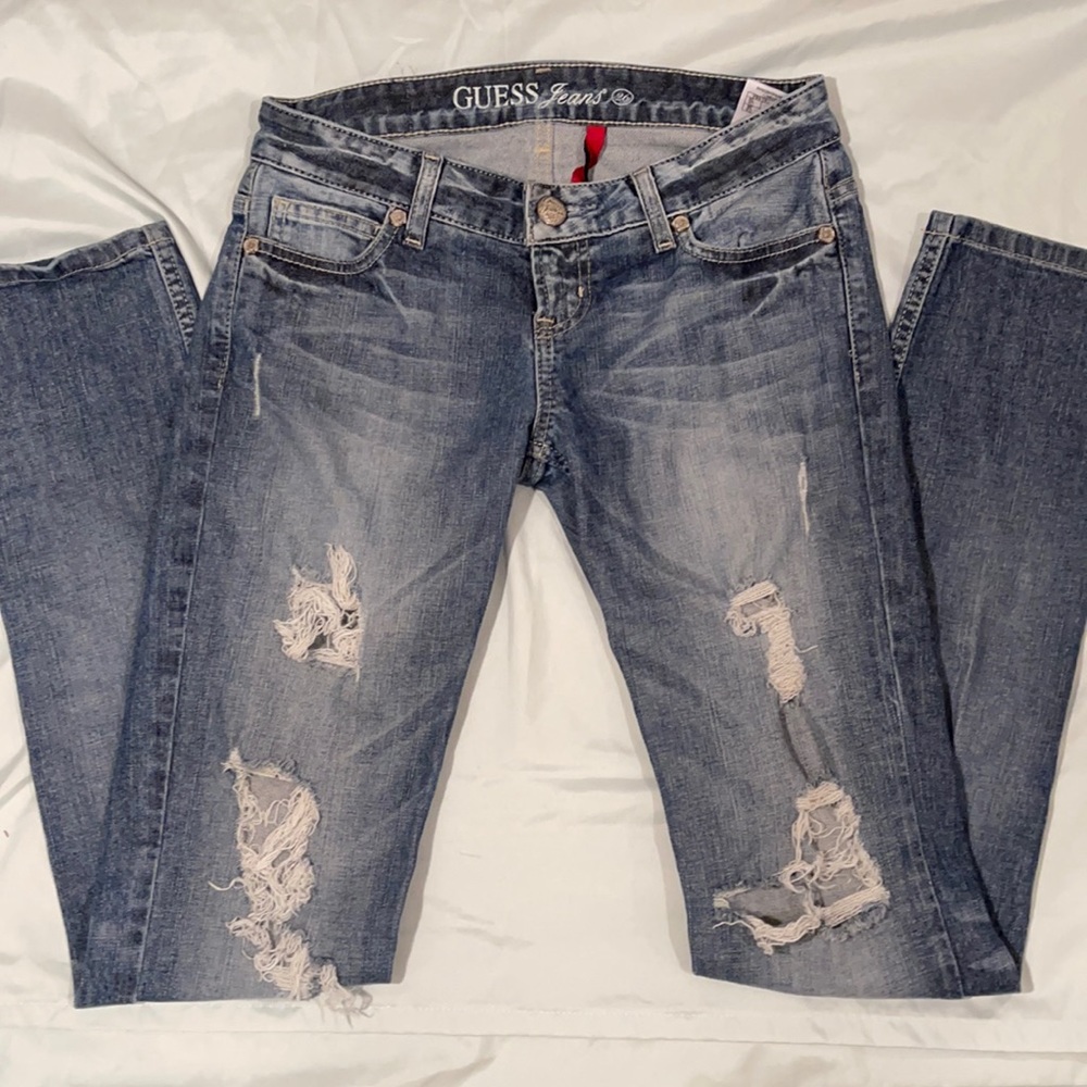 Guess 1981 skinny leg jeans size 26 B1